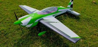Extreme Flight Extra 300 EXP V2 91" - Green/White