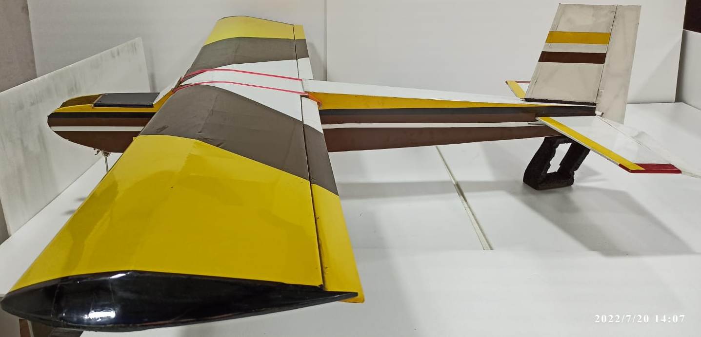 Rc Airplane Trainer 60 Nitro Model Arf Yellow / Black Arf