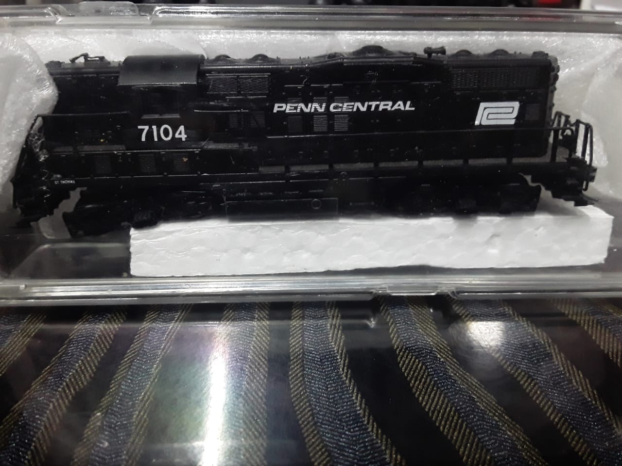 N Scale Penn Central-7104 (Quality Pre Owned)