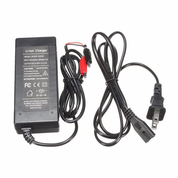 AC/DC ADAPTOR WITH BATTERY CHARGING