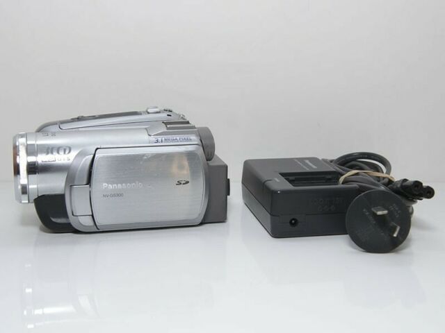 PANASONIC DIGITAL CAMERA( QUALITY PREOWNED)