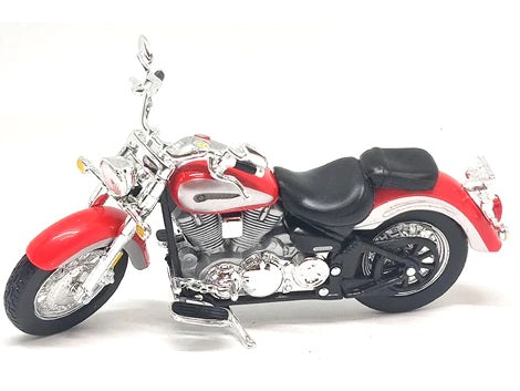 Maisto Yamaha 2001 Road Star Silverado DieCast 1/18